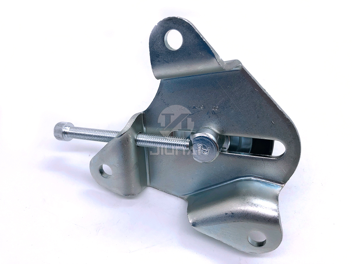 ISUZU/JMC DN3-19636-AC TENSIONER PULLEY ISUZU 4D30 JMC HYATT N800 KAIYUN N720 BELT TENSIONER PULLEY